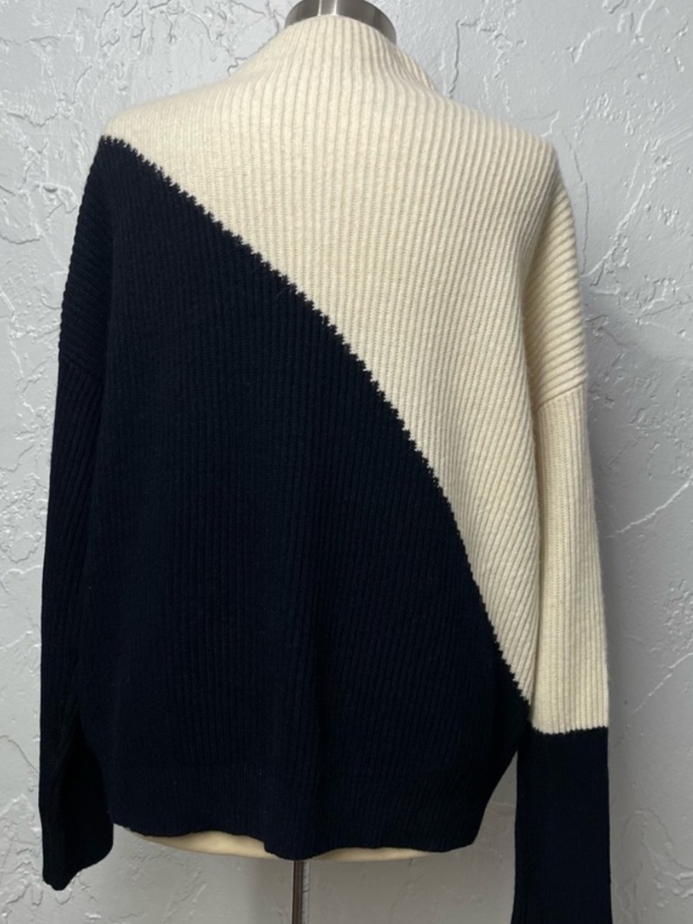 Reiss Lizzie Color-blocked Cashmere Blend Sweater sz S - Picture 3 of 8